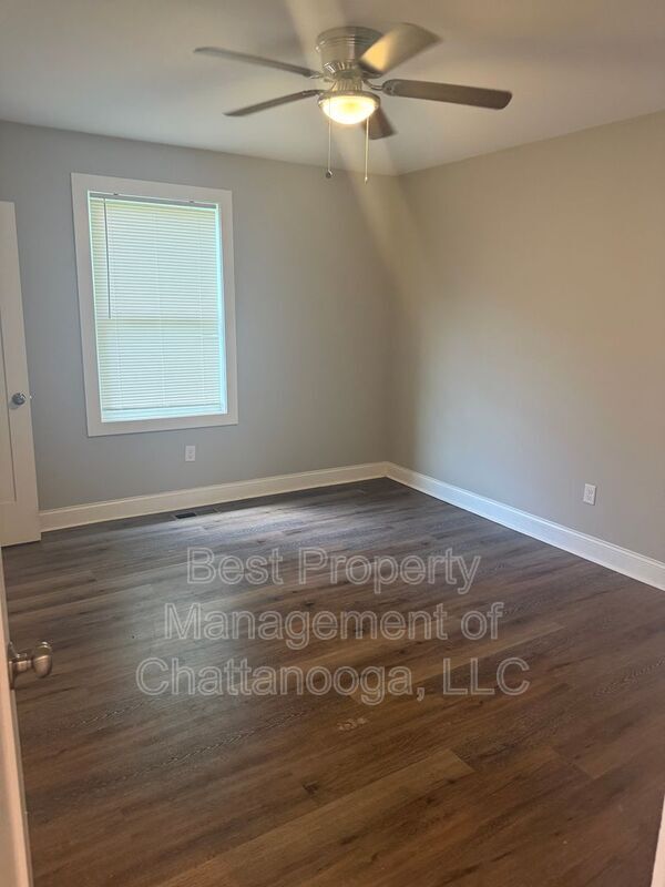 Building Photo - 5325 Lee Ave