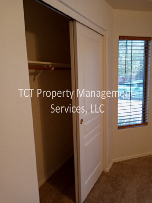 Building Photo - Beautiful 3bed/2 bath in Avondale with all...