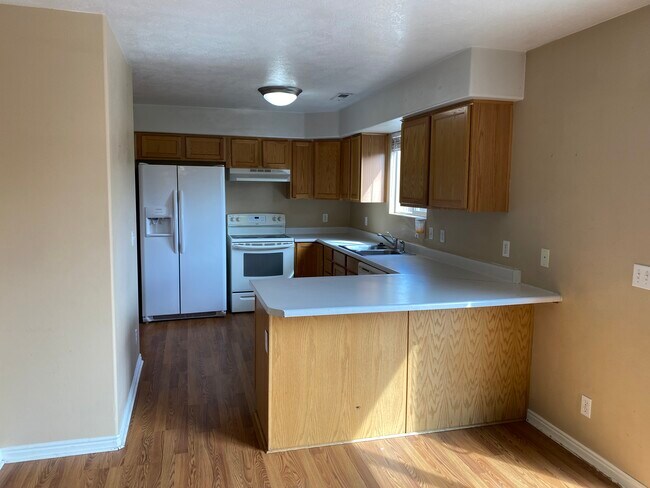 Building Photo - 2930 E 450 N