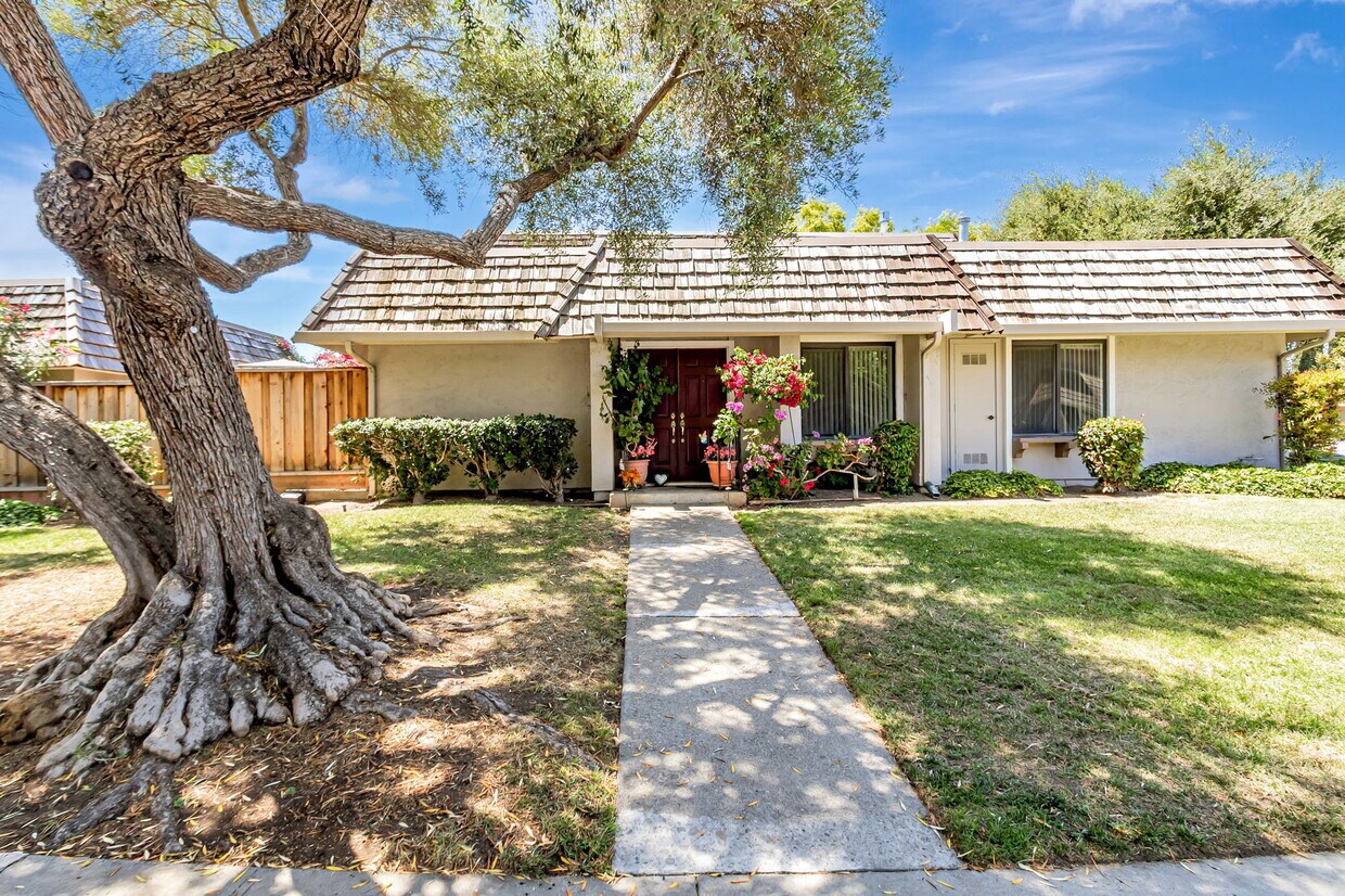 Foto principal - 4619 Black River Ct