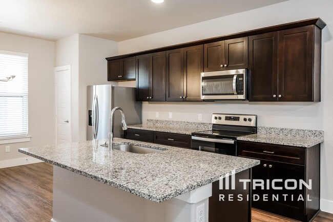 Building Photo - 10353 Ft Teran Trl