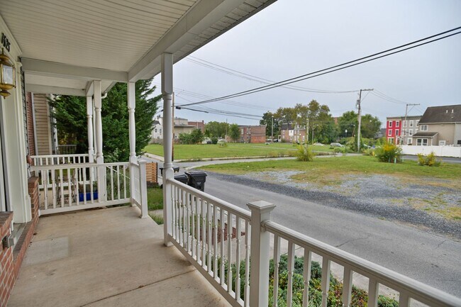 Foto del edificio - 3 Bedroom Single Family in Midtown with Pa...