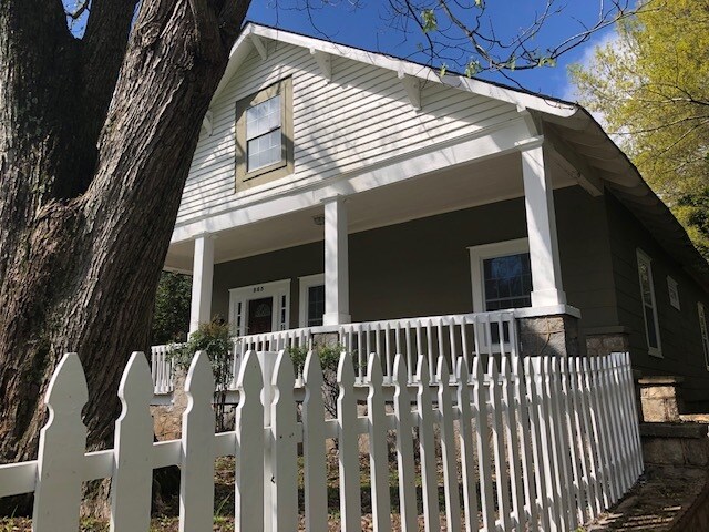 Frente de la casa - 865 Moreland Ave SE