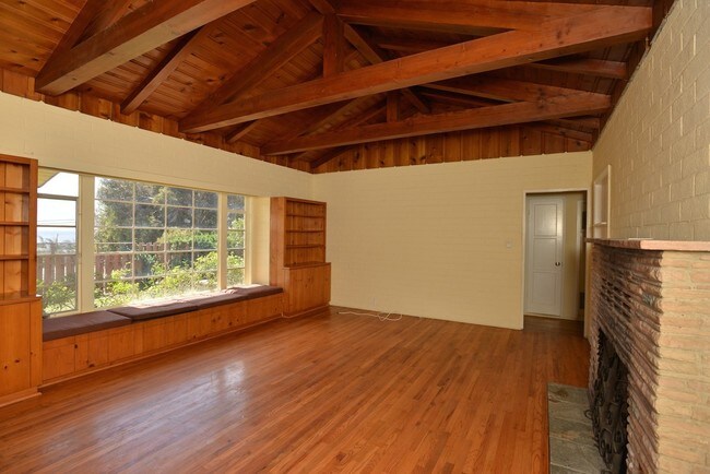 Building Photo - 31577 Pacific Coast Hwy