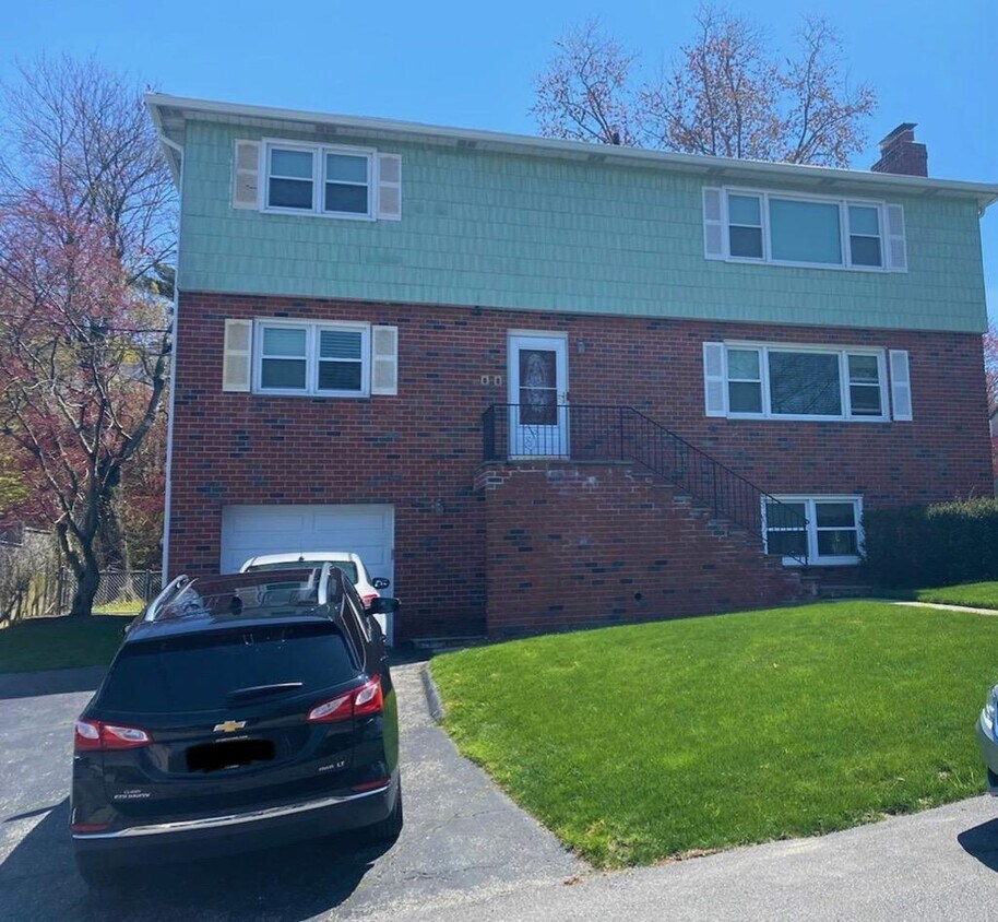 24 Emmalon Ave, White Plains, NY 10603 Apartments in White Plains, NY