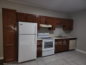 Building Photo - 978 N Franklin Ave