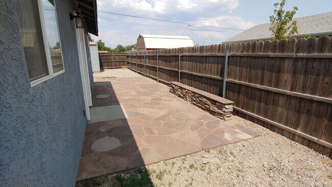Building Photo - CUTE 3 BEDROOM 2 BATH PAULDEN HOME!