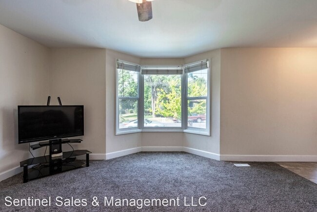 Building Photo - 2 br, 2 bath House - 804 E. Belmont Ave.