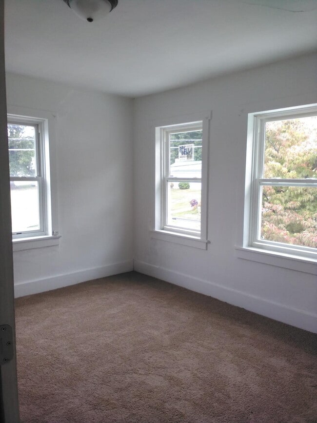 Building Photo - Discover your new home in the picturesque ...