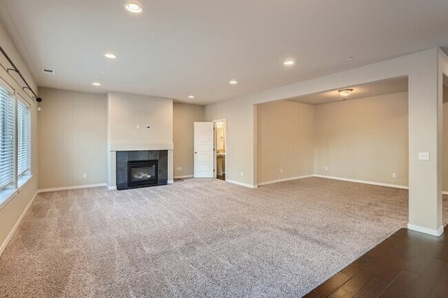 Foto del edificio - 8201 184Th Avenue E, Bonney Lake, WA, 98391