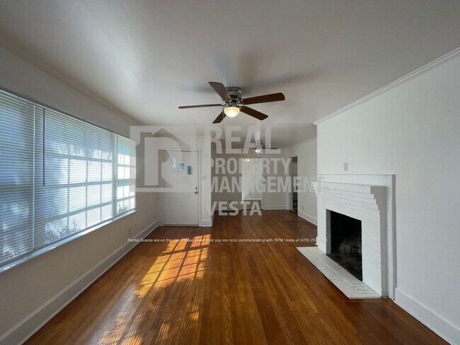 Foto del edificio - Stunning Three Bedroom Home in North Macon...