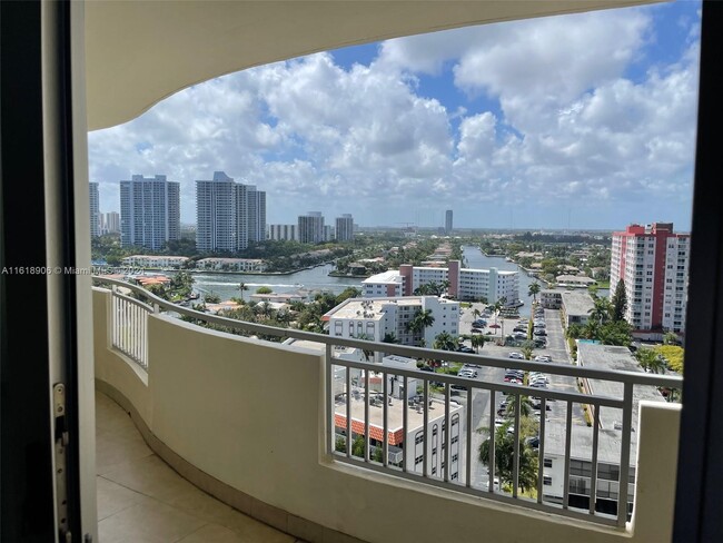 Building Photo - 3180 S Ocean Dr