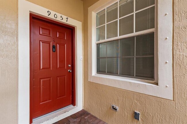 Foto del edificio - 9057 Plymouth Pl