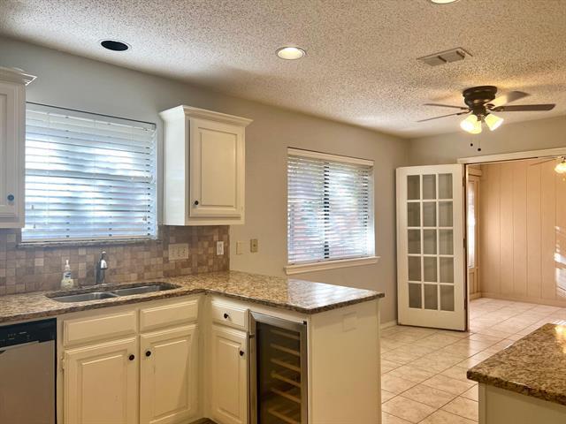 Foto del edificio - 3404 Sailmaker Ln
