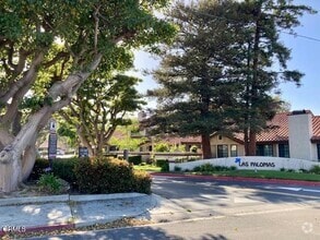 Building Photo - 410 Las Palomas Dr
