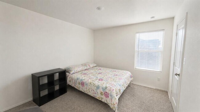 Building Photo - 1732 Cobblecrest Ln