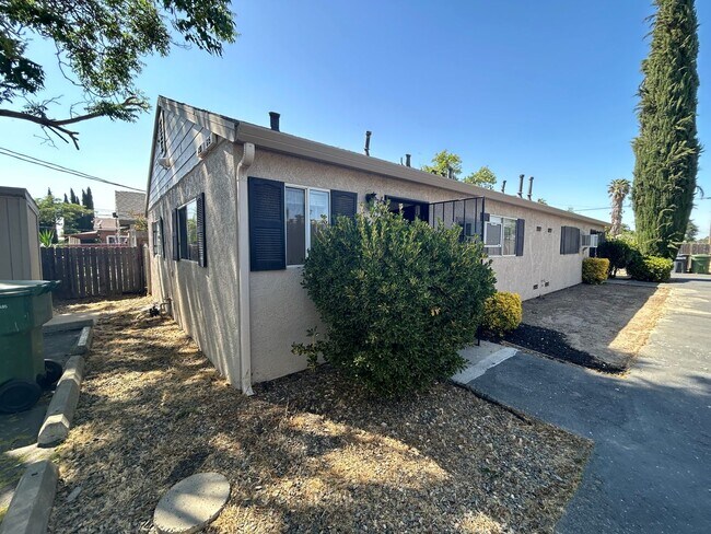Foto del edificio - 683 - 695 Vermont Avenue, Turlock CA 95380