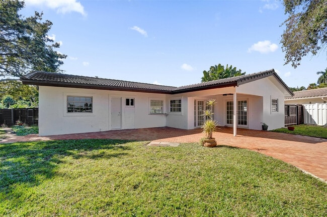 Foto del edificio - 4200 NE 15th Ave