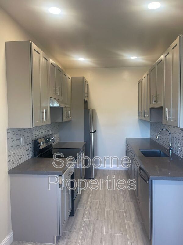 Foto del edificio - 507 Forest St
