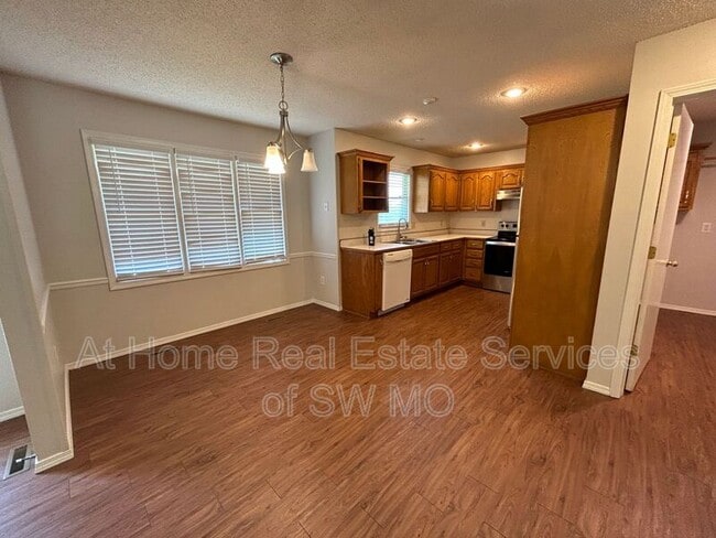 Foto del edificio - 4146 S Parkcrest Ave