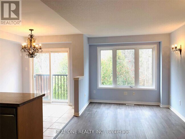 Photo du bâtiment - 1850 Kingston Rd