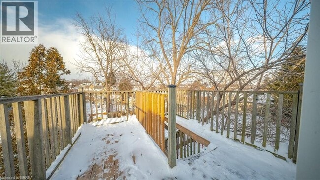 Building Photo - 50 Arthur St