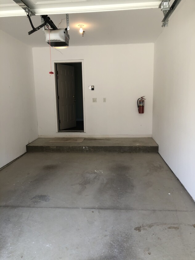 Primary Photo - 203 Village Way S