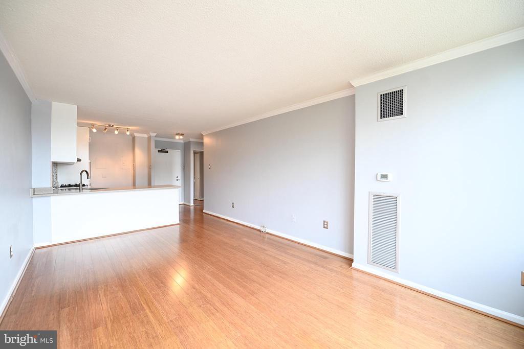 Foto principal - 1301 20th St NW