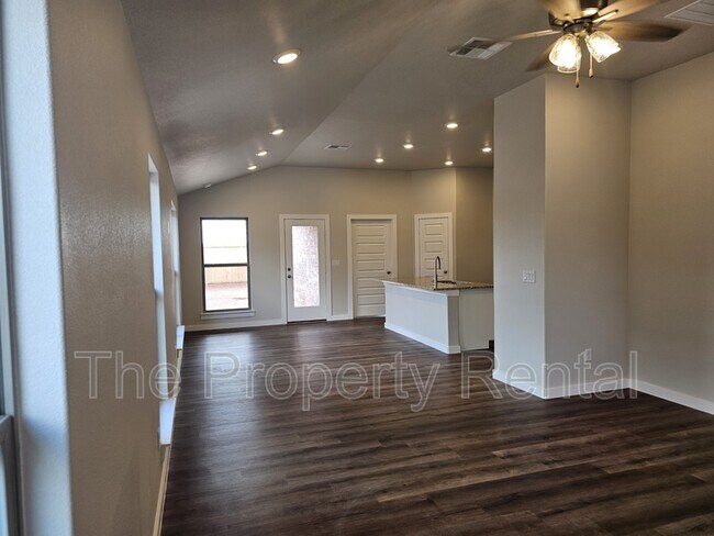 Foto del edificio - 6109 Buckthorn Dr