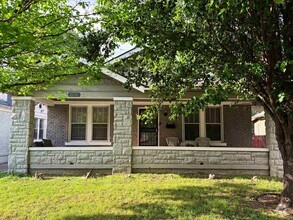 Building Photo - 2256 Evelyn Ave