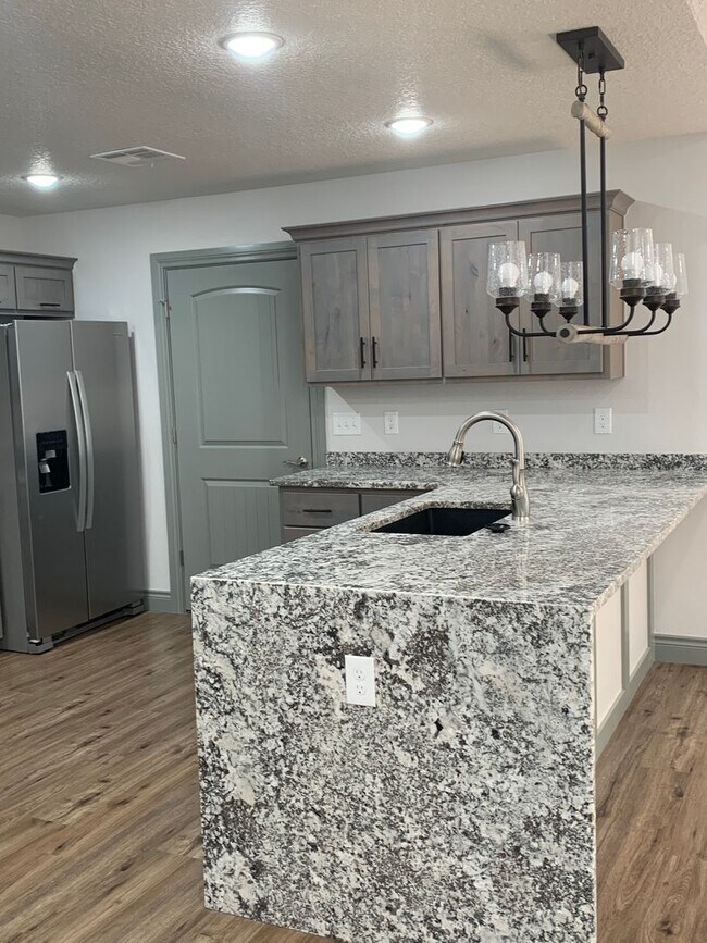 Building Photo - Beautiful New Construction