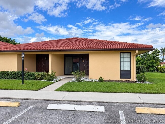 Foto del edificio - 5933 Forest Hill Blvd