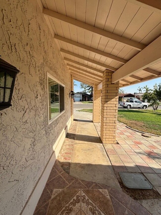 Foto del edificio - Clean 3 Bedroom / 2 Bathroom Home near Pac...