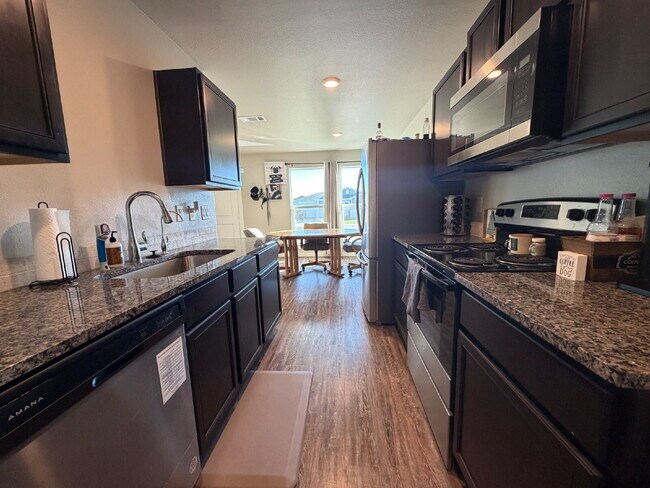 Foto del edificio - Charming 3-Bed, 2-Bath Retreat in Wolfforth