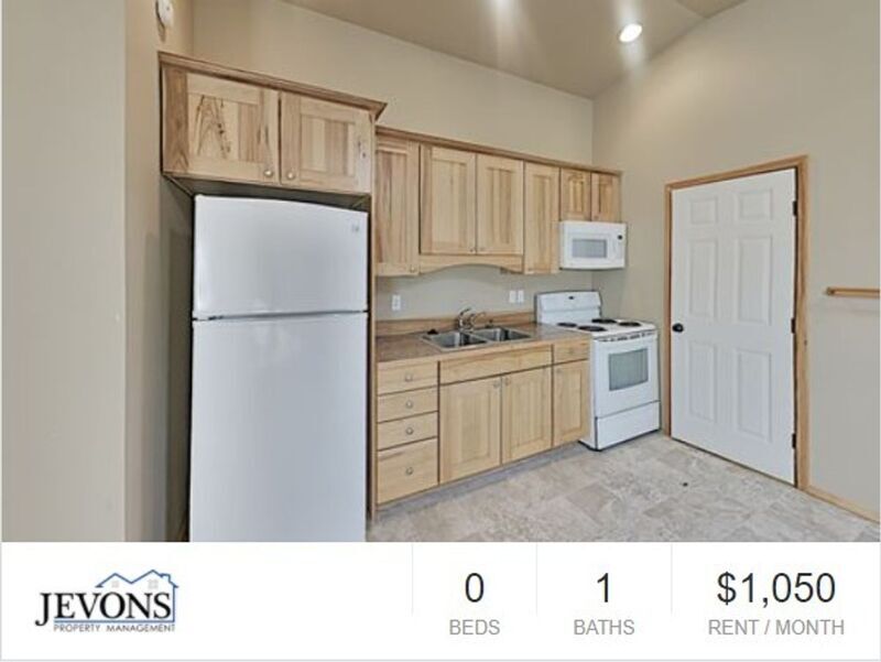 Primary Photo - 1518 N Brook Ct