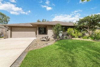 Building Photo - 5438 Briarbend Dr Building Photo - 5438 Briarbend Dr