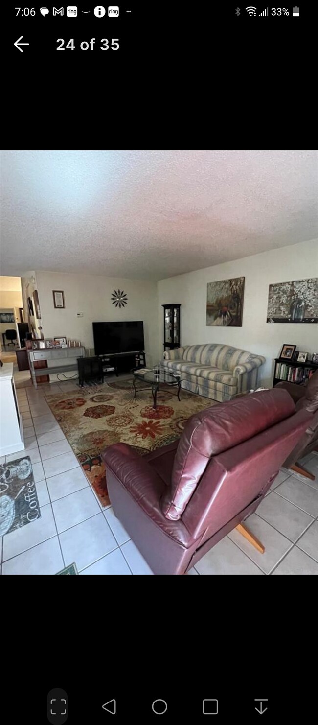 Great entertainment area. Perfect for inviting friends over. - 2816 Windchase Blvd