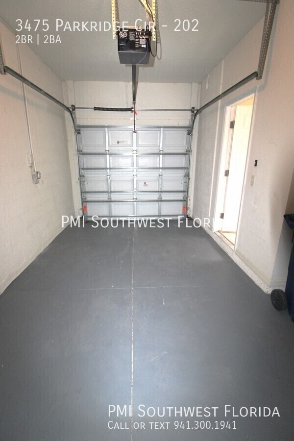 Building Photo - 3475 Parkridge Cir