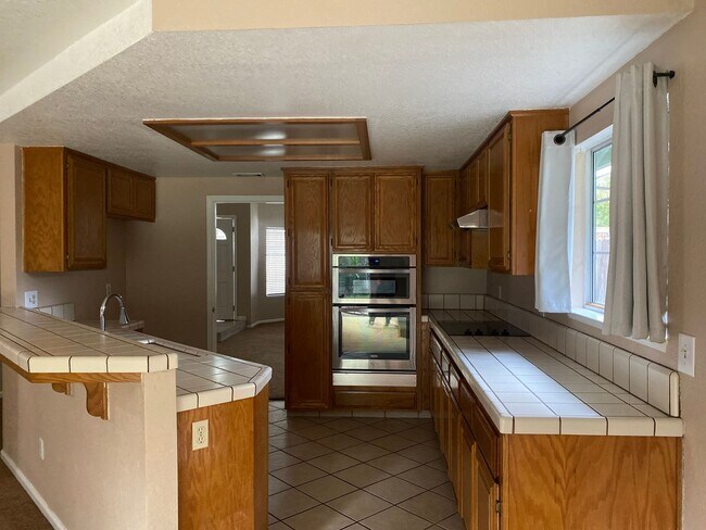 Foto del edificio - Coming Soon!