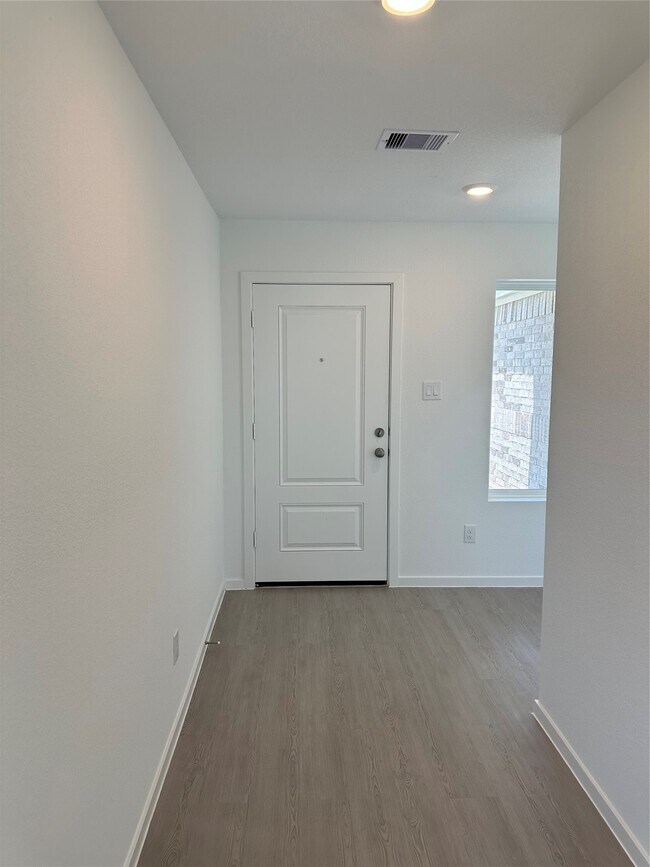 Foto del edificio - 15131 Willowater Dr