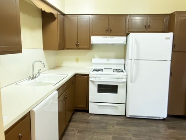 Vista de la cocina 2 - 1210 Northfield Ave NE