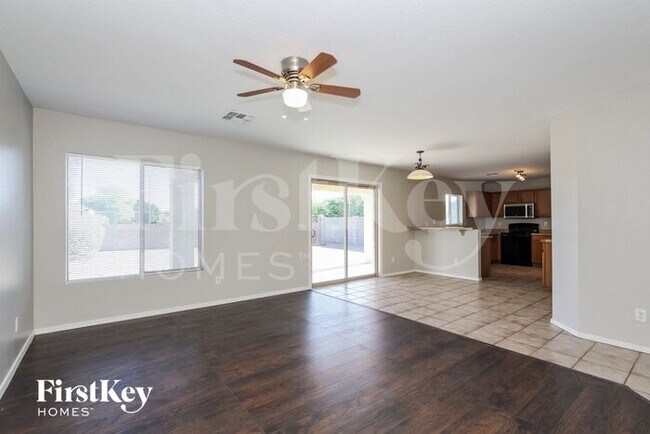 Foto del edificio - 14059 N 178th Ave