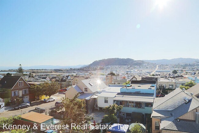 Foto del edificio - 3 br, 2 bath House - 1311 Palou Avenue