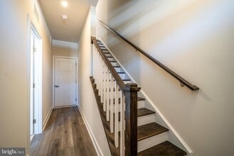 Building Photo - 14064 Sunrise Valley Dr