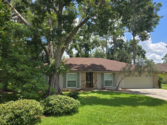 Foto del edificio - 818 Druid Hills Rd