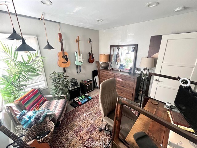 Foto del edificio - 2852 Exposition Blvd