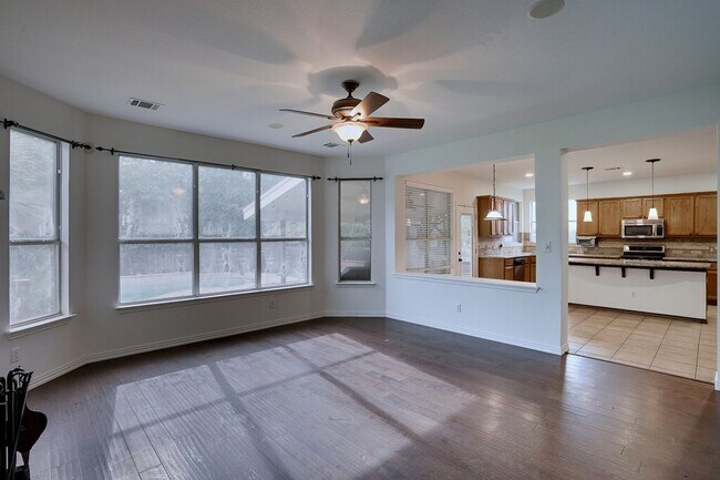 Building Photo - 1414 Laurel Oak Loop