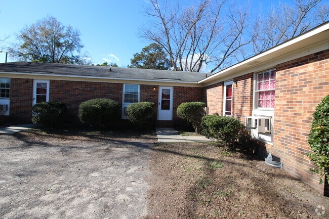 Building Photo - 6454 APPLECROSS AVE