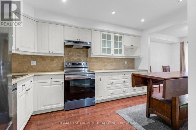 Building Photo - 1183 Westview Terrace