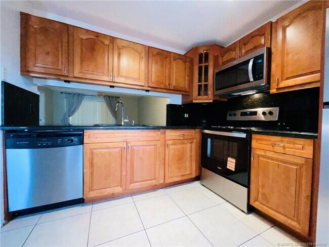 Foto del edificio - 1617 NE Nautical Pl